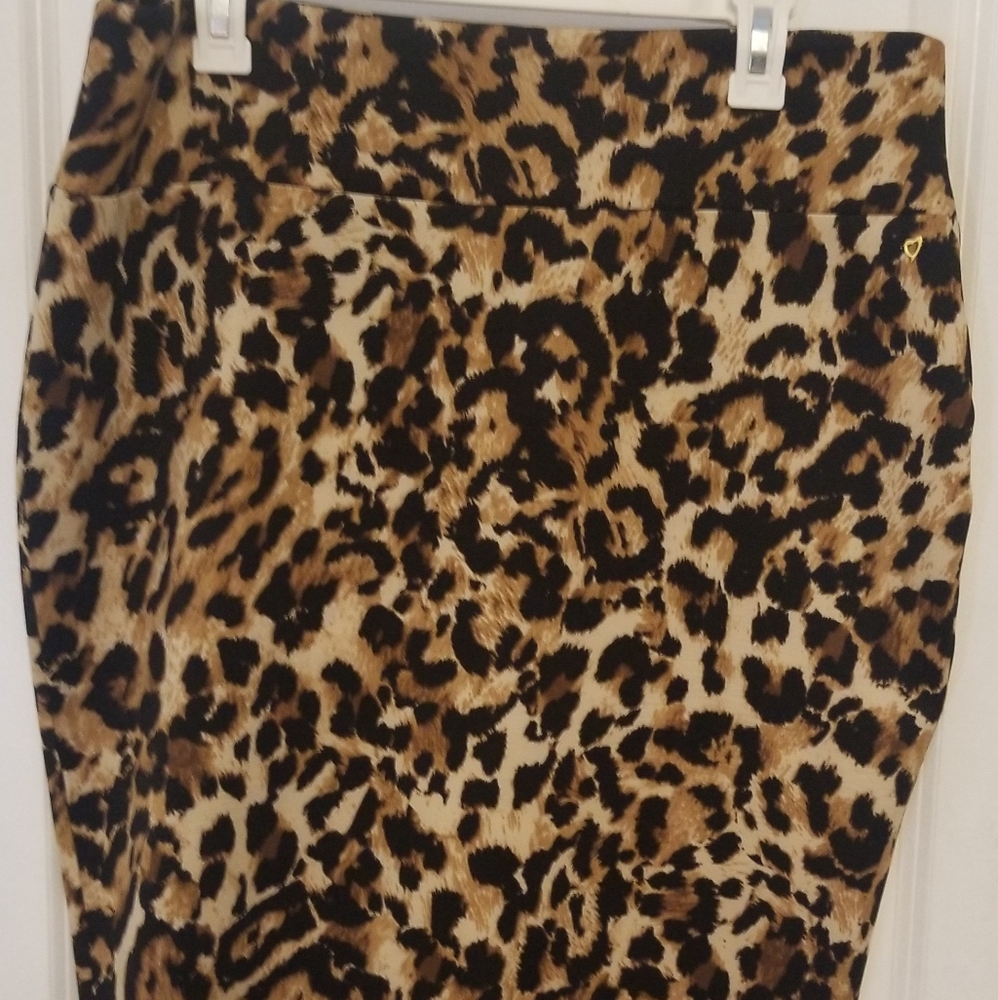 Thalia Sodi animal print skirt used